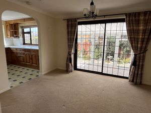 Dining Room- click for photo gallery